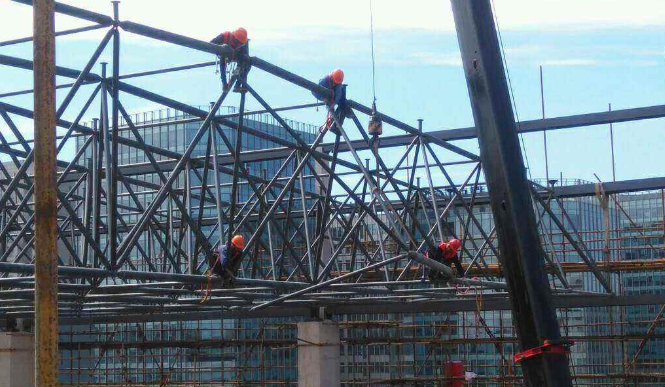 徐州论网架装配施工中搭设脚手架应当留神的事故